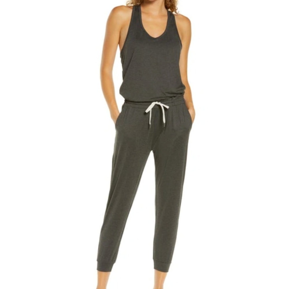 Vuori Lux Harem Performance Jumpsuit Charcoal Heather sz S